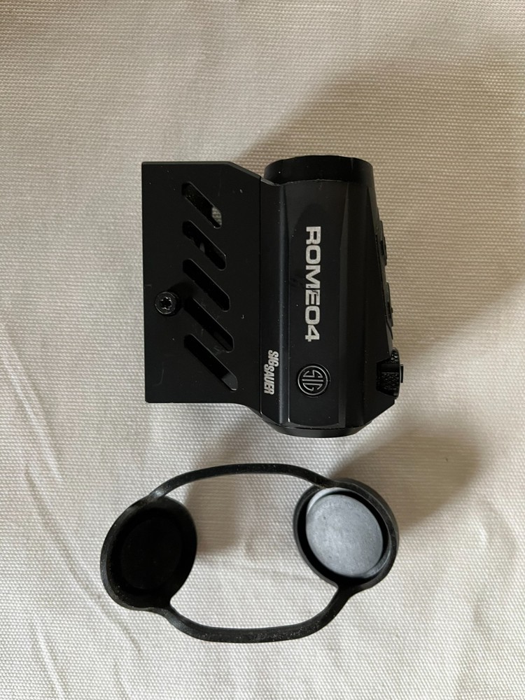 SIG SAUER Romeo4 Compact Red-Dot Sight (SOR41001)