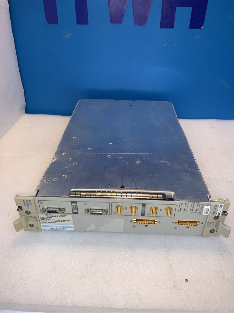 Tektronix TLA7S08 Serial Data Analyzer Module for TLA Logic Analyses (As is))