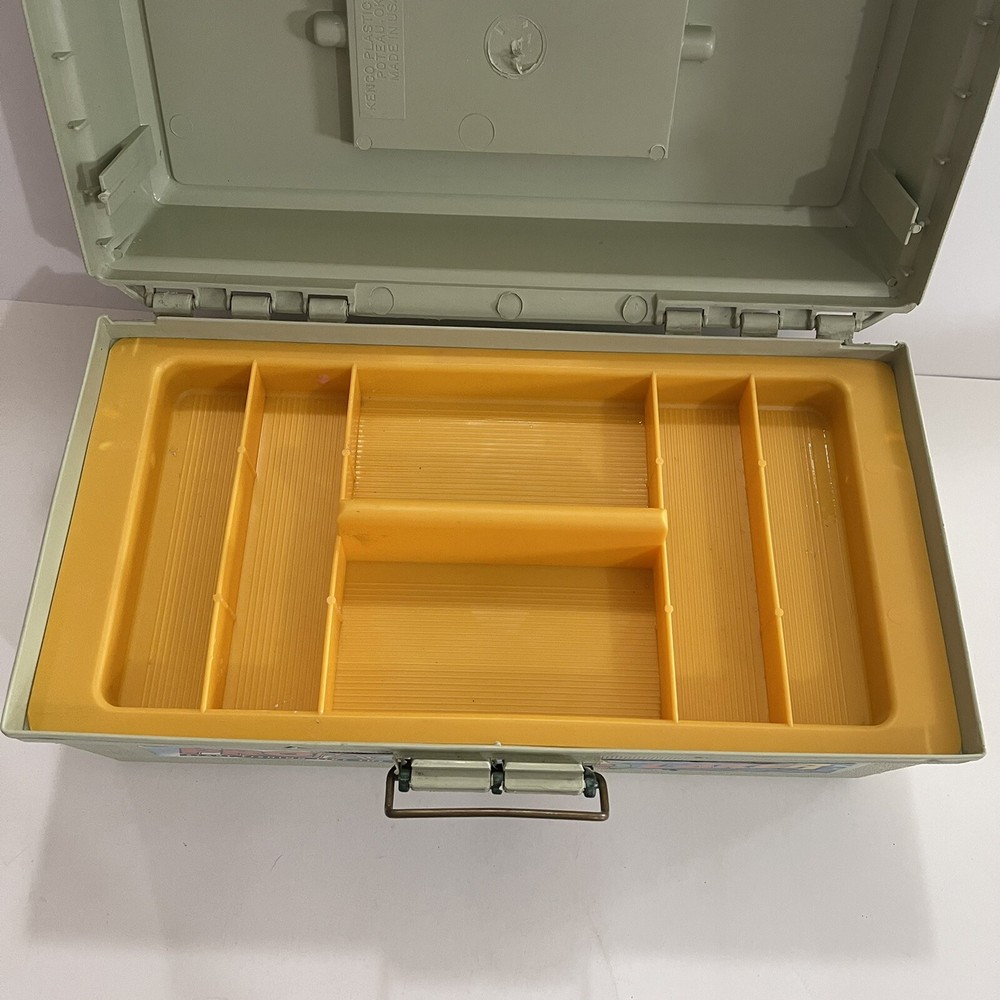 Vintage Pro Pack Laker tackle box euc