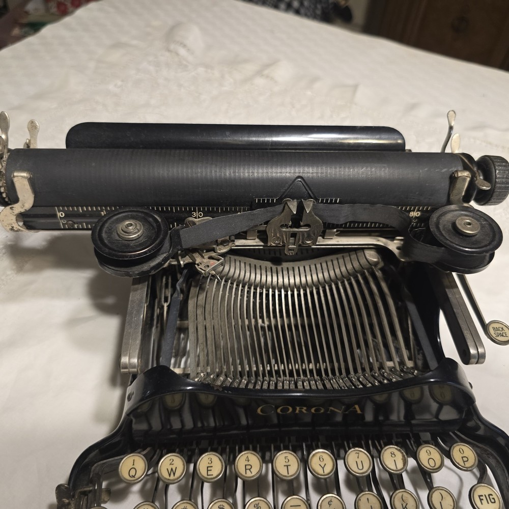 Corona 3 Antique Folding Typewriter With Case