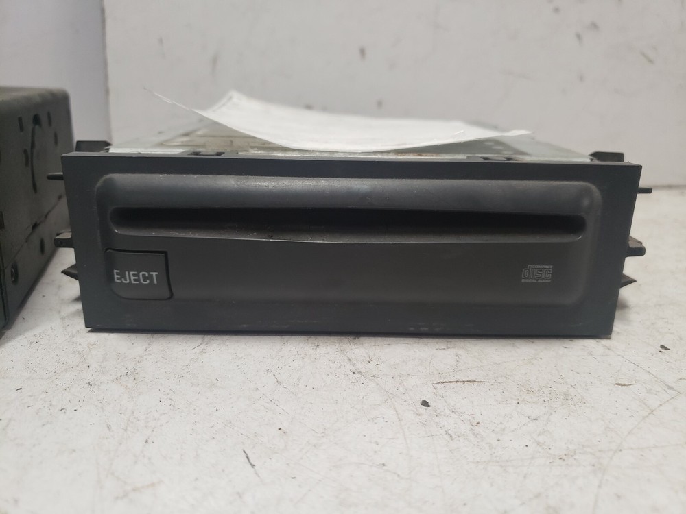 1999 general motors yukon denali 6 disc changer remote single disc cd player