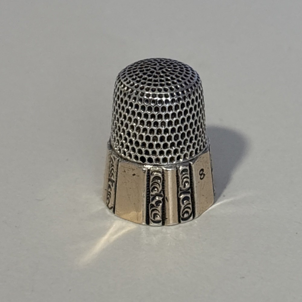 Antique Sz 8 Simons Bros Sterling Silver Thimble Pretty Design Marked Inside