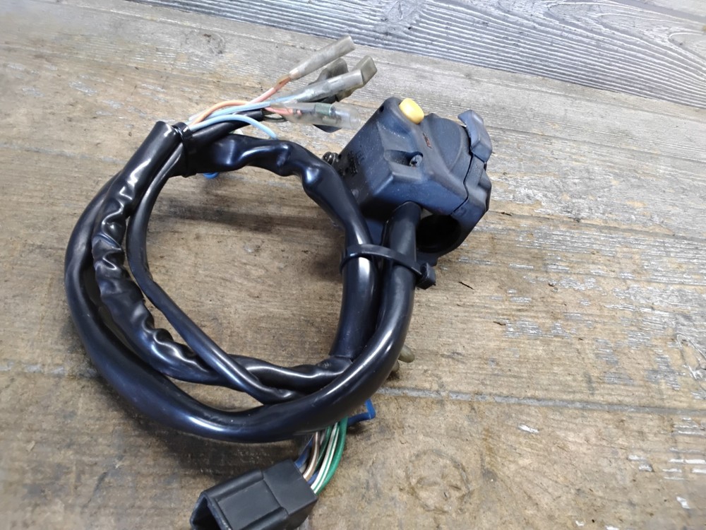 1979 HONDA CB750K LEFT HANDLEBAR CONTROL SWITCH IH-714