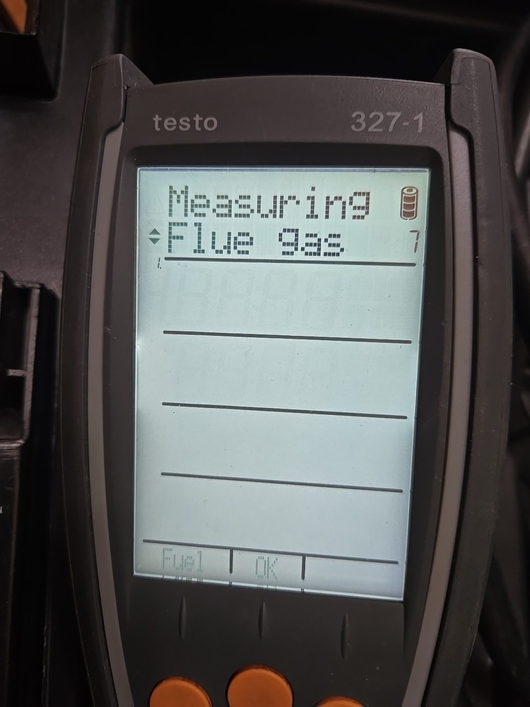 Testo 327-1 Flue Gas Analyzer Kit with printer