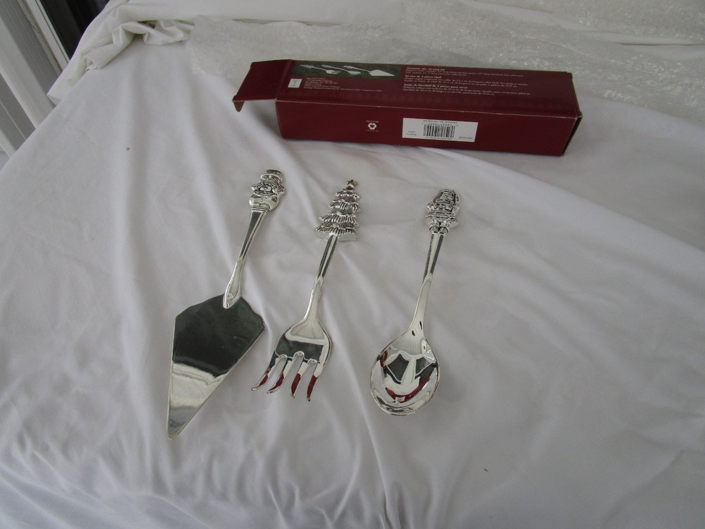CHRISTMAS 3 PIECE SERVING SET~[ International Silver Company]~CLEAN!!!!