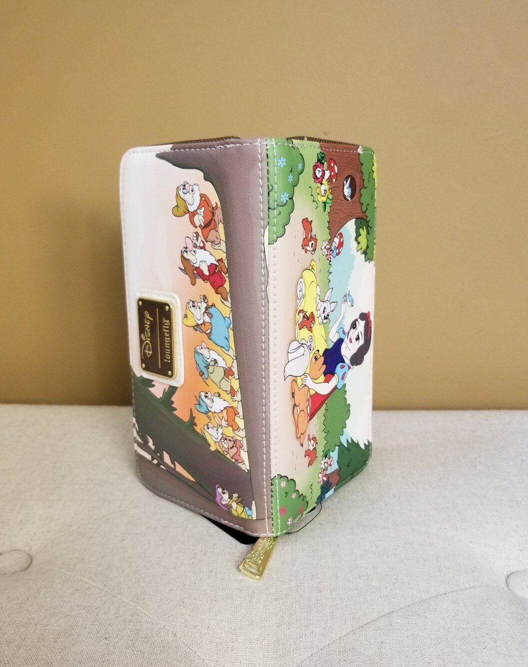 Loungefly Disney Princess Snow White & The Seven Dwarfs Wallet zip around NEW