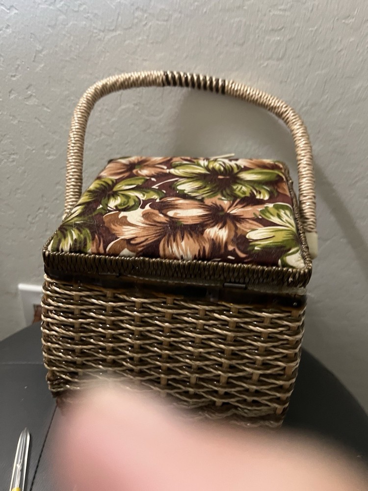 Sewing basket vintage!