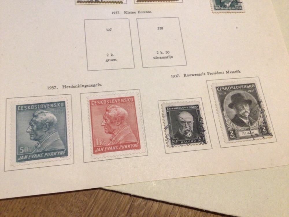 Czechoslovakia stamps on folded page A11796