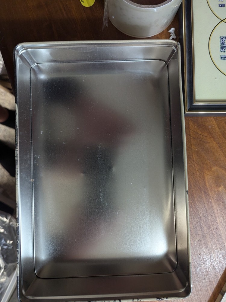 ZIPPO LIGHTER COLLECTABLE VINTAGE TIN