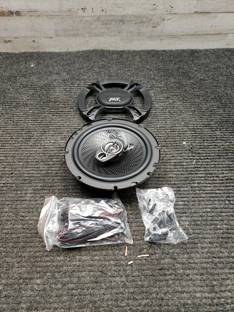 NOS PYLE PL613BK 300 Watt 3-way Speaker
