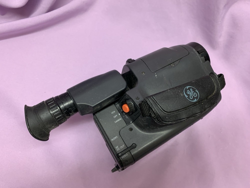 Vintage GE CG505 VHS C Camcorder