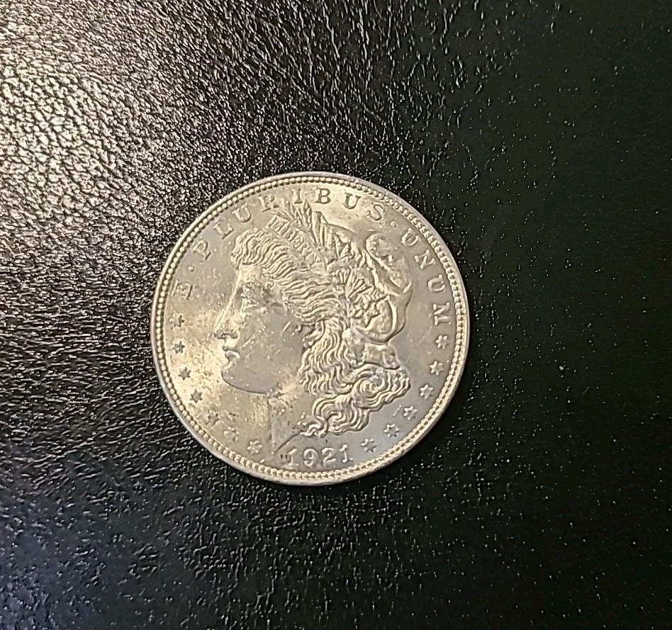 1921 P MORGAN SILVER DOLLAR XF+/AU CONDITION