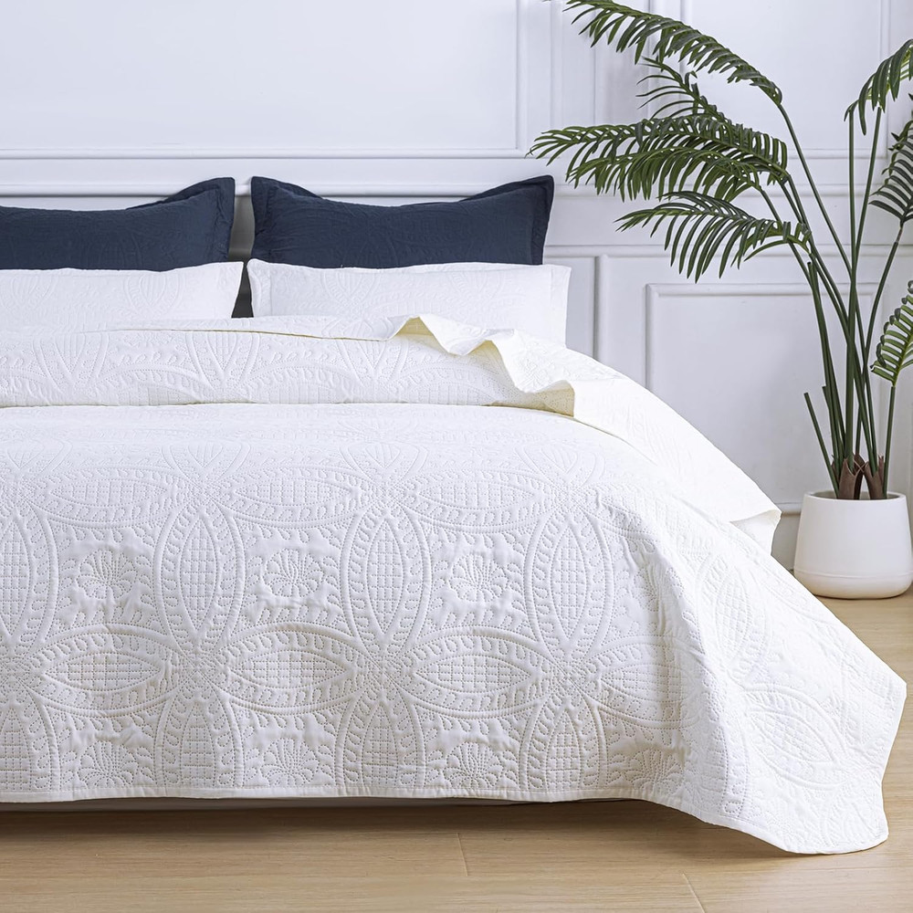 King Quilt Bedding Set - White Soft Breathable Bed Quilt, Modern Style Embossed