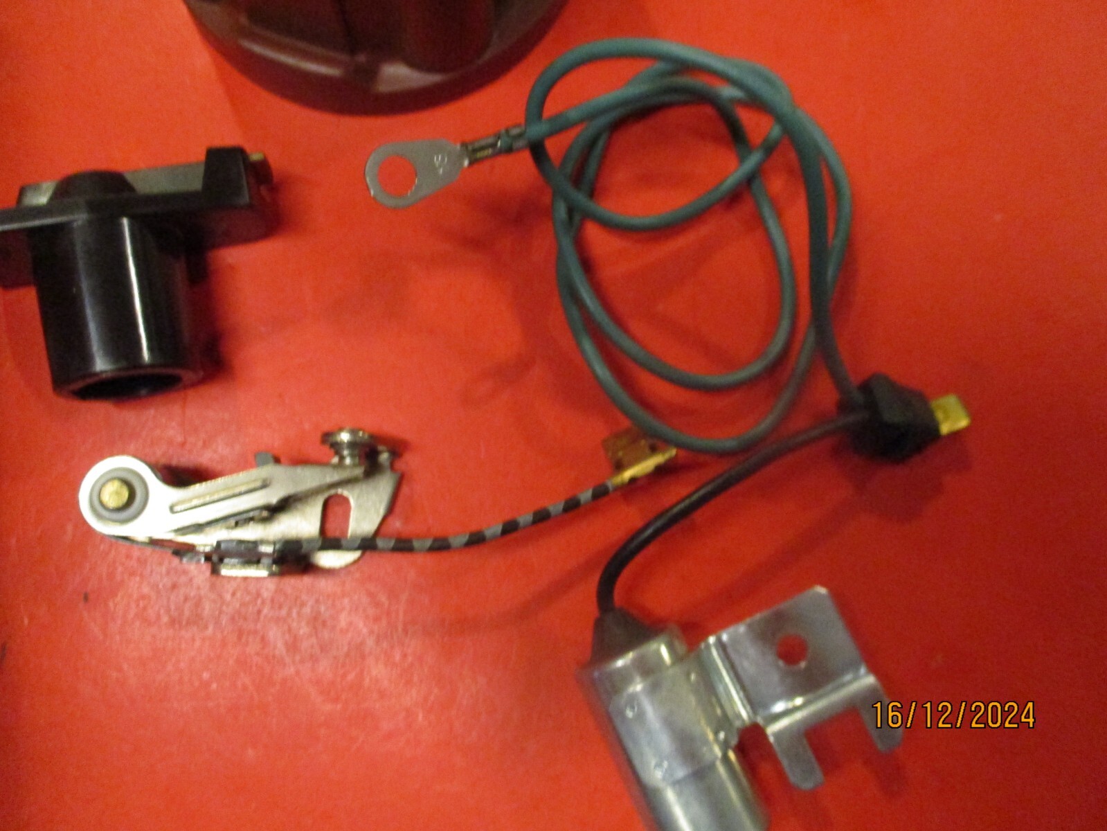 AUDI FOX -V/W DASHER -1974-1979-DISTRIBUTOR CAP& ROTOR -POINTS-COND.