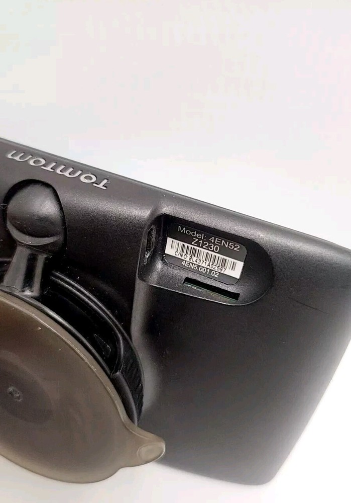 TomTom VIA Model: 4EN52 Z1230 GPS Navigation 5"