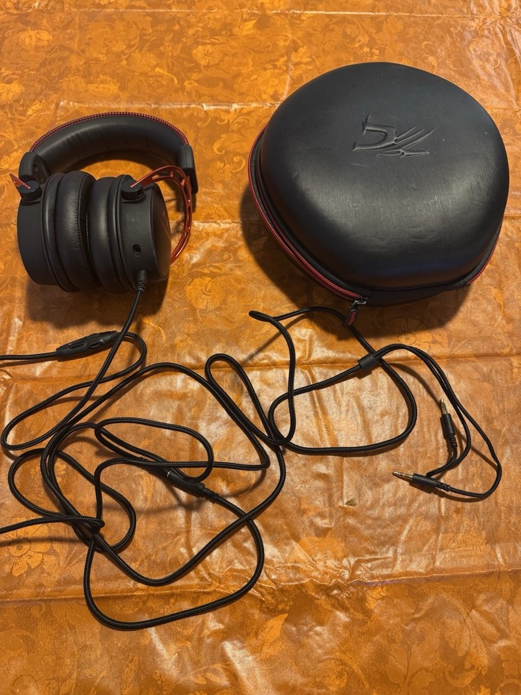 HyperX Cloud Alpha Gaming Headset Black/Red 3.5mm Jack Detachable Mic Case