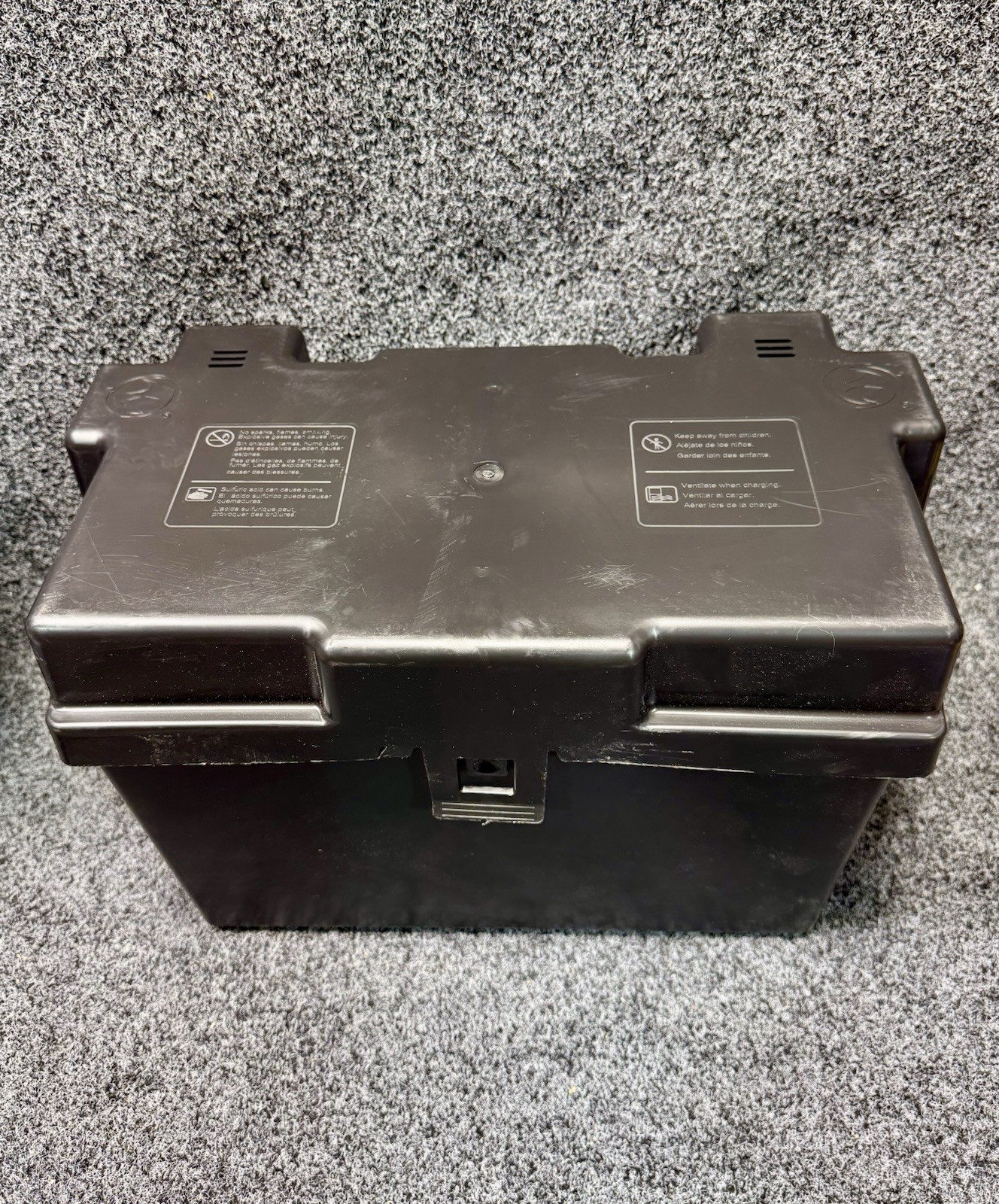 Zoeller 508-0007 Submersible Battery Back-Up Sump Pump System 115V / 12V DC