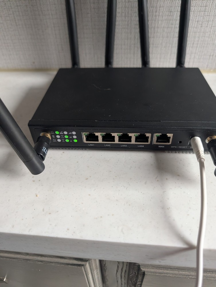 Travlfi journey XTR wisp router. multiple carriers cellular