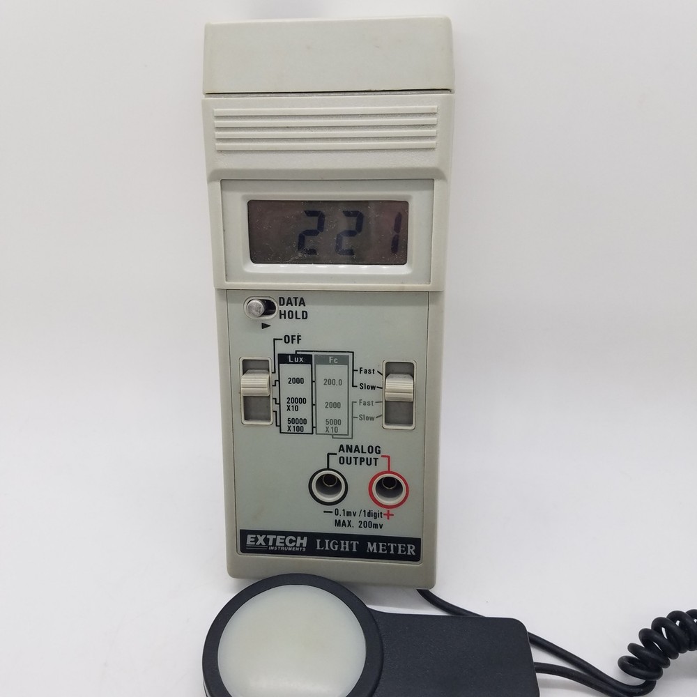 EXTECH Light Meter with Remote Sensor 0-50,000 Lux Analog/Digital Output