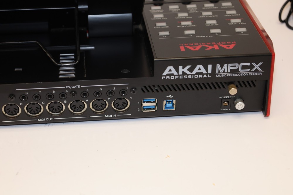 Akai Professional MPC-X Standalone Sampler and Sequencer