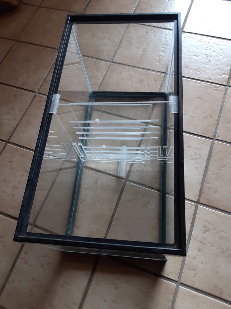 Aquarium Adjustable Divider 10/ Or 20 gal. Long