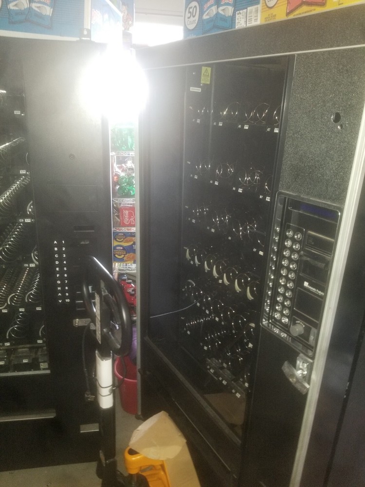 Automatic Products AP113 Snack Vending Machine