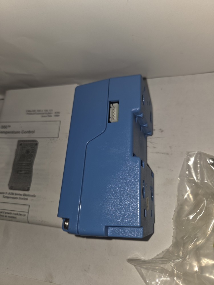 NEW GENUINE JOHNSON CONTROLS A350AA-3C TEMPERATURE CONTROL MODULE W/ SENSOR