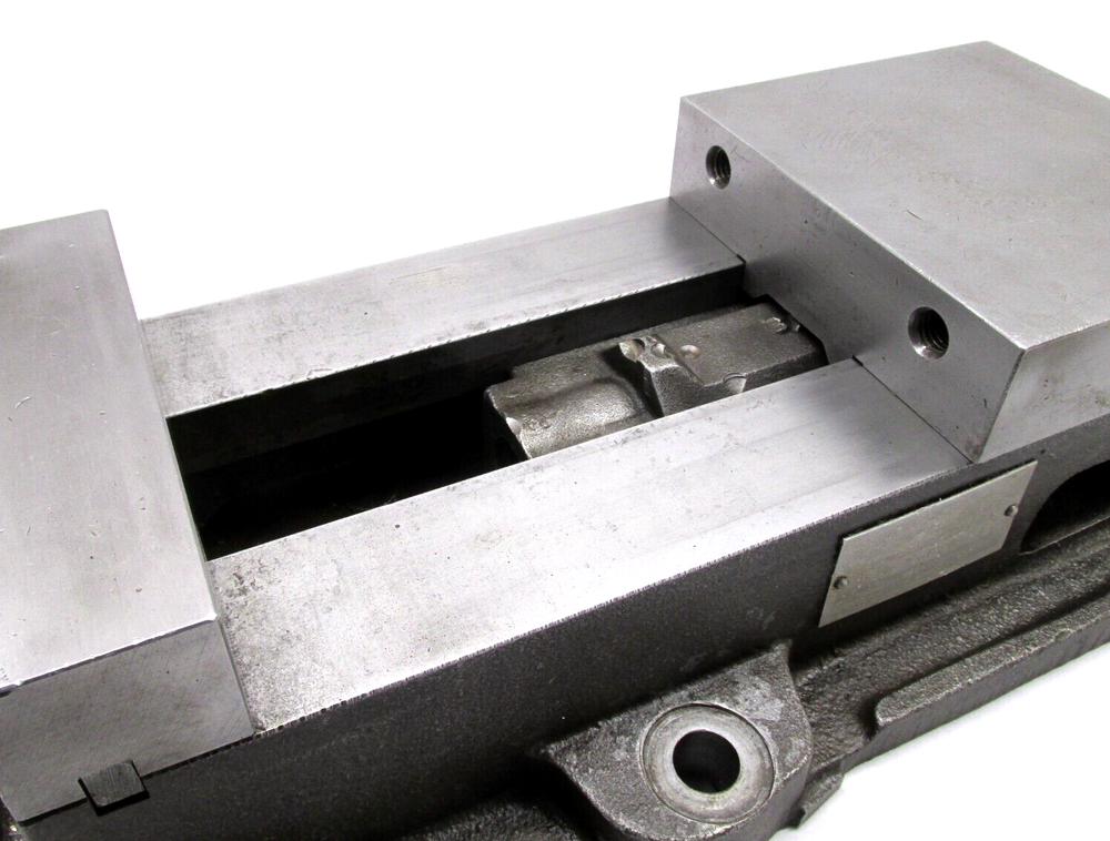 KURT ANGLOCK 6" MILLING MACHINE VISE - #D60