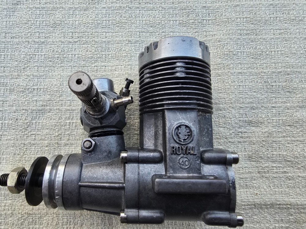 Vintage Royal 40 RC Glow / Nitro Model Airplane Engine
