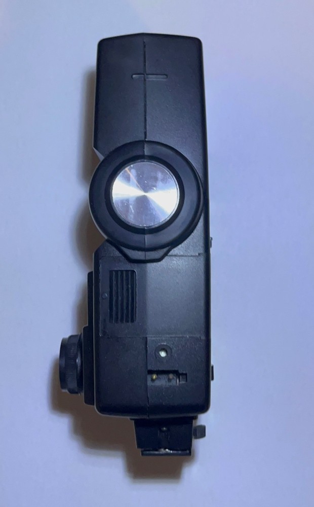 Vivitar Auto Thyristor 283 Flash, PLUS wire connector, Tested Works