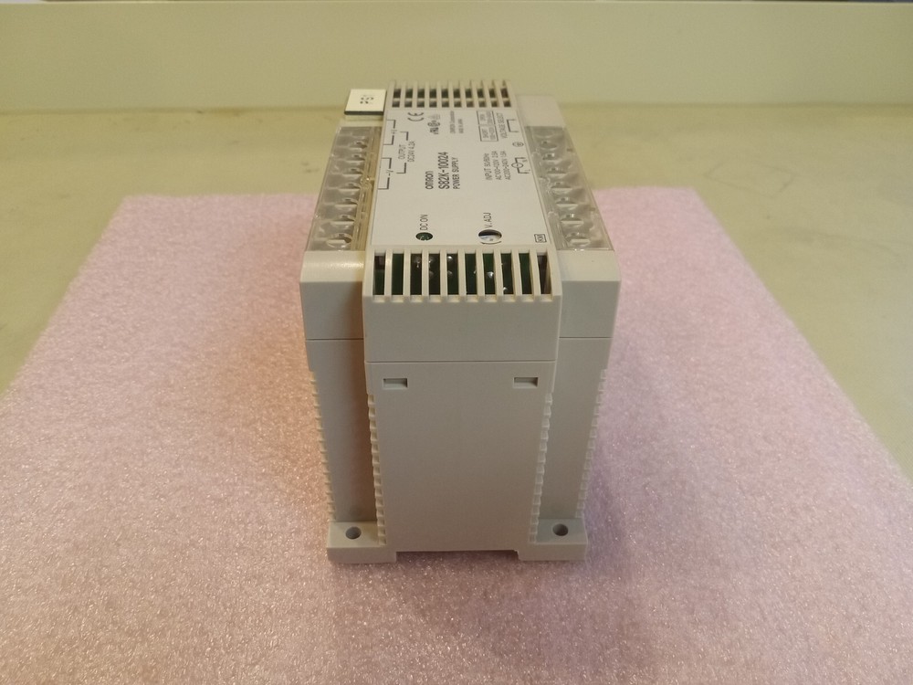 OMRON POWER SUPPLY DC24V 4.2A RELAY SWITCH S82K-10024