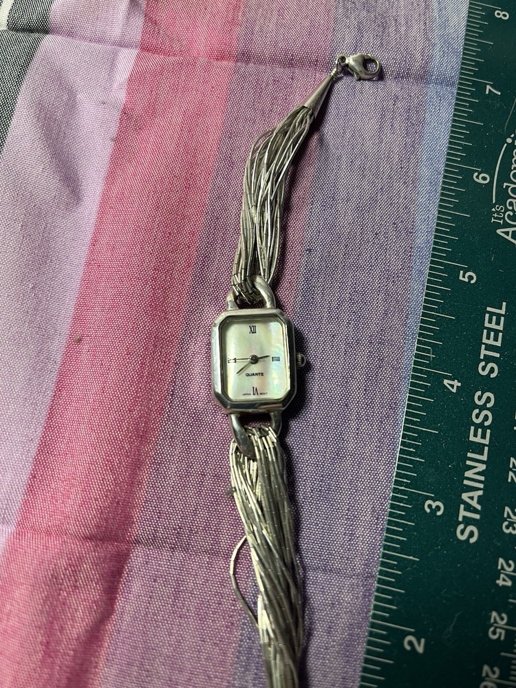 Liquid Silver Watch With Quartz Movement