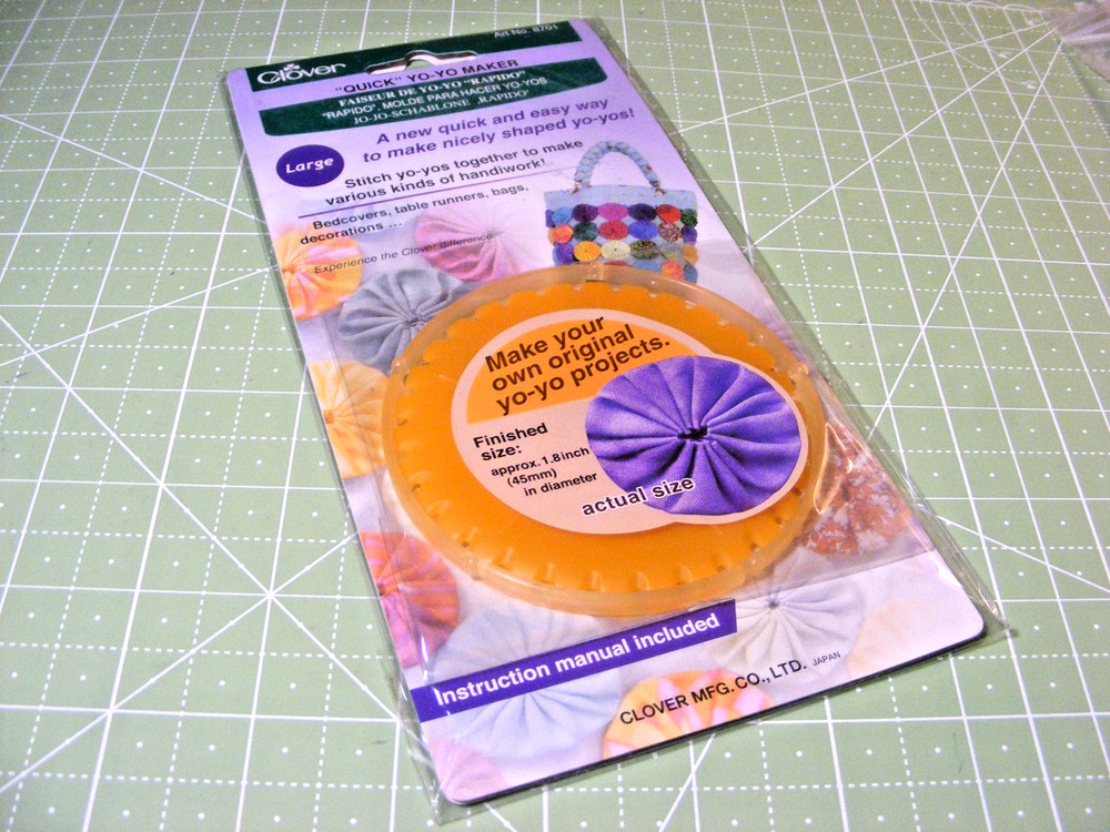 New Clover Quick Yo-Yo Maker Round Large 1.8" #8701 template for Yo Yo Quilt