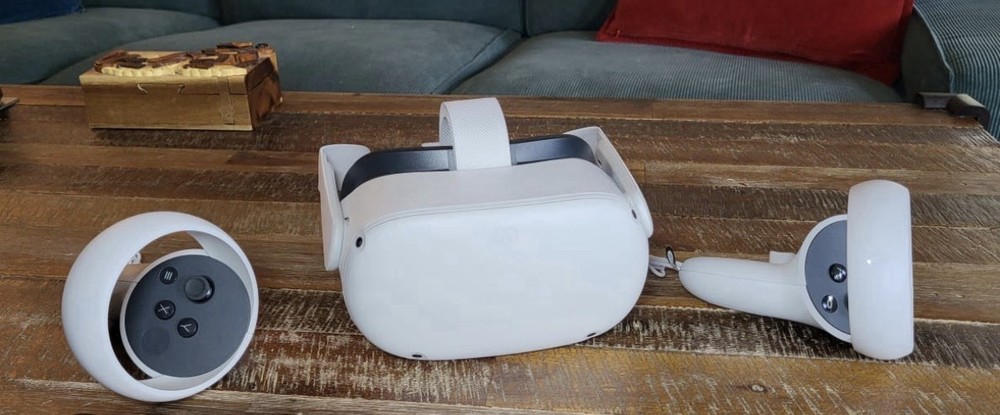 Oculus Quest, Two Headset With Controllers And Multiple Games Downloaded