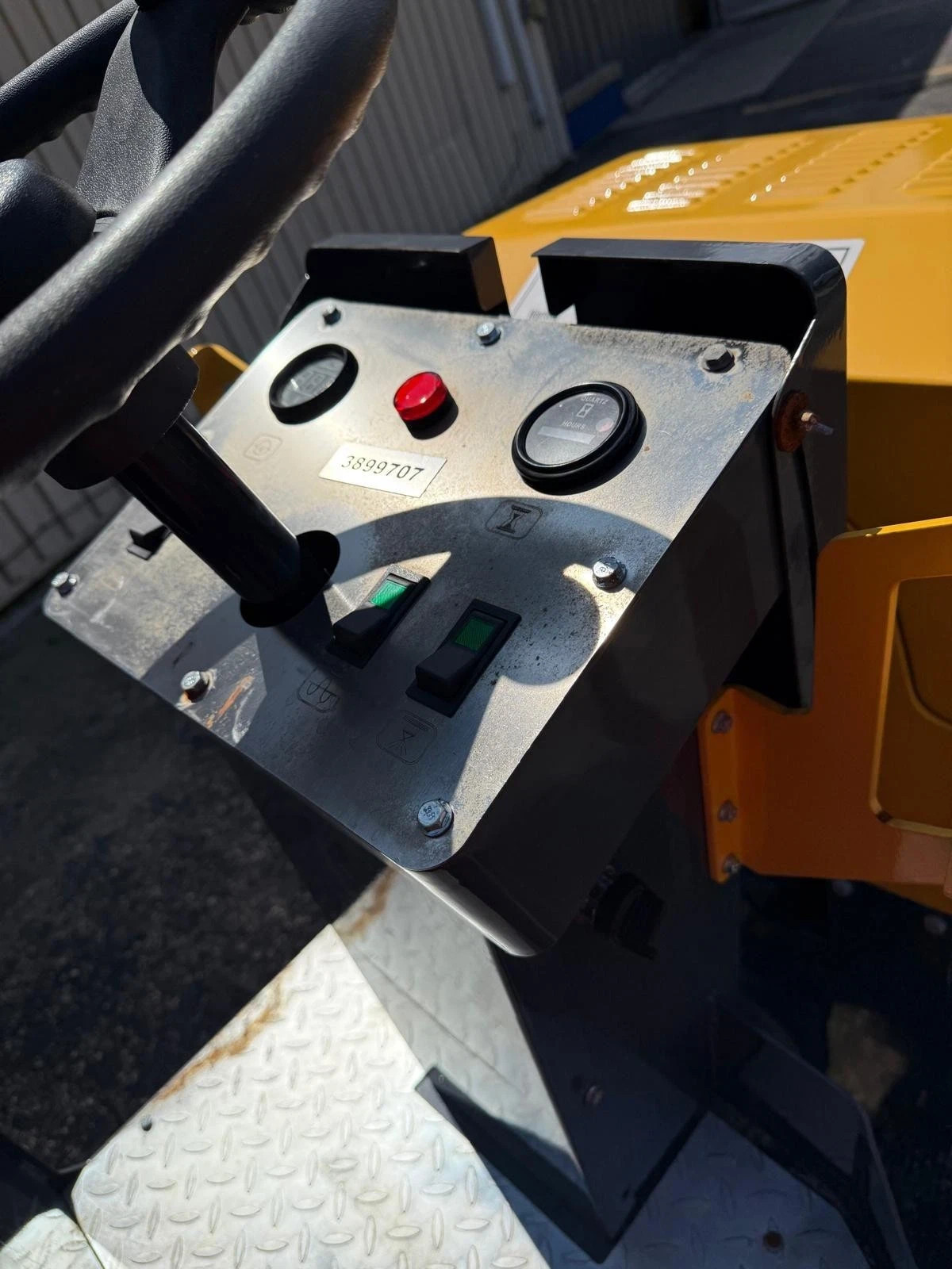 1 Ton Asphalt Roller BRIGGS & STRATTON ENGINE - EPA certified