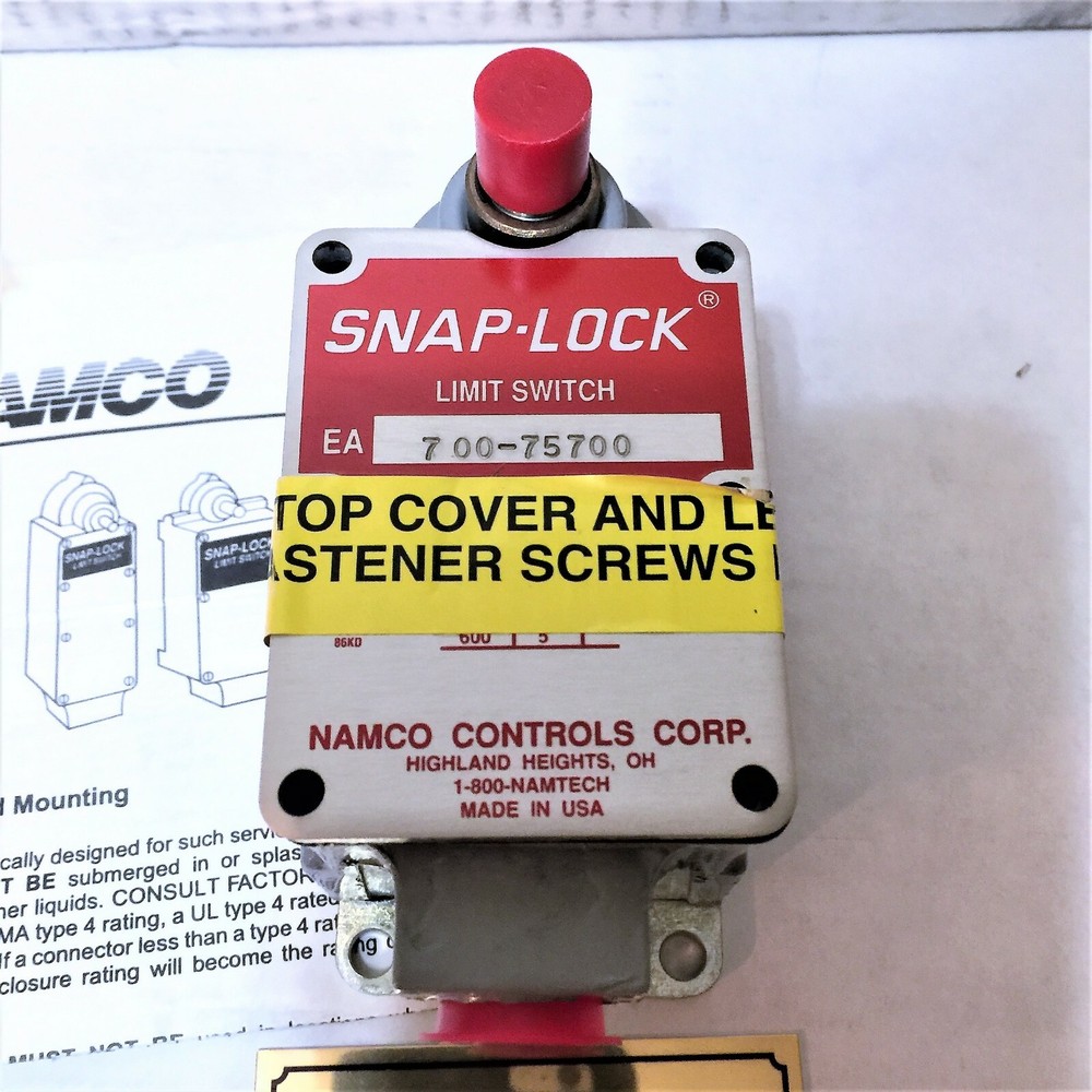 NAMCO EA700-75700 SNAP-LOCK LIMIT SWITCH (NEW)