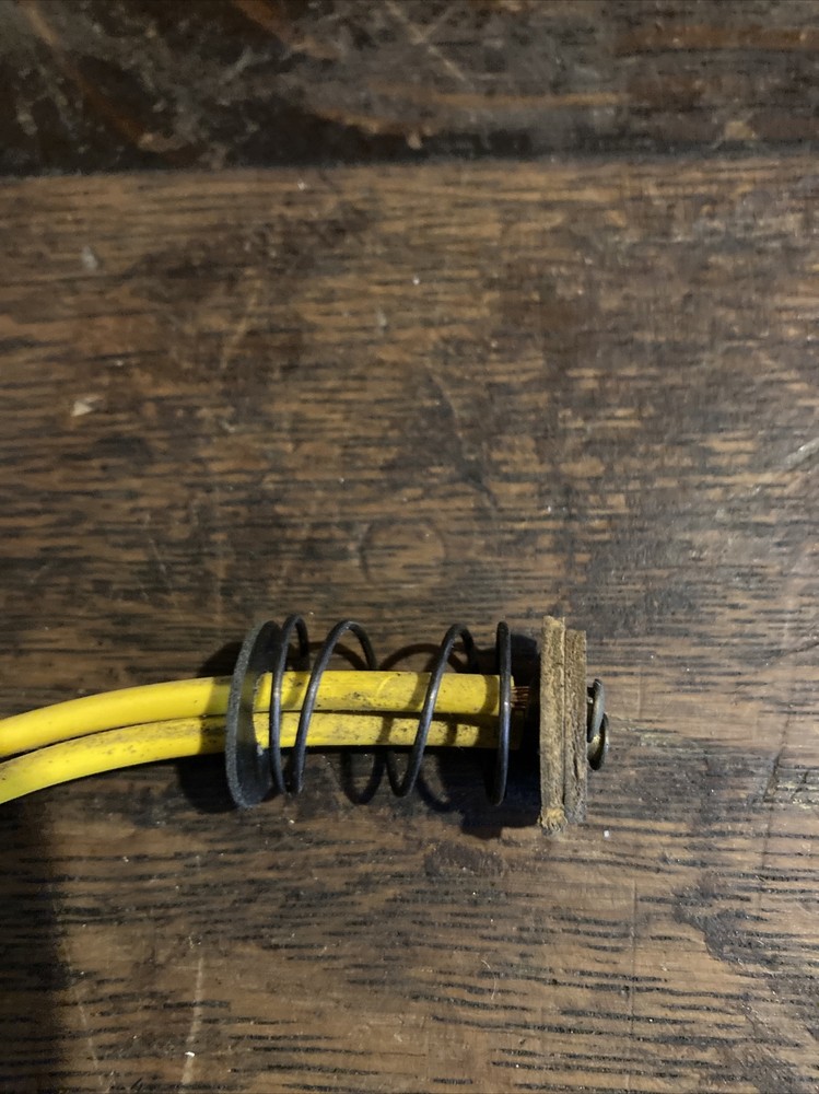 NAPA LS6251 Light Socket Connector