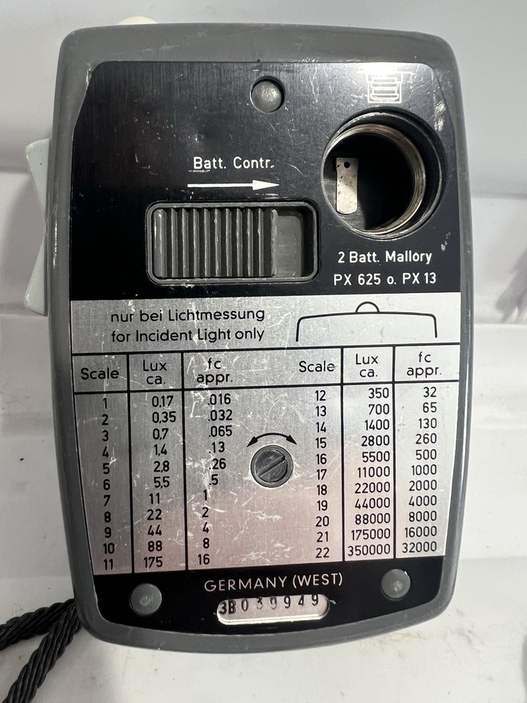 GOSSEN LUNA PRO LIGHT EXPOSURE METERs Untested (3D2)
