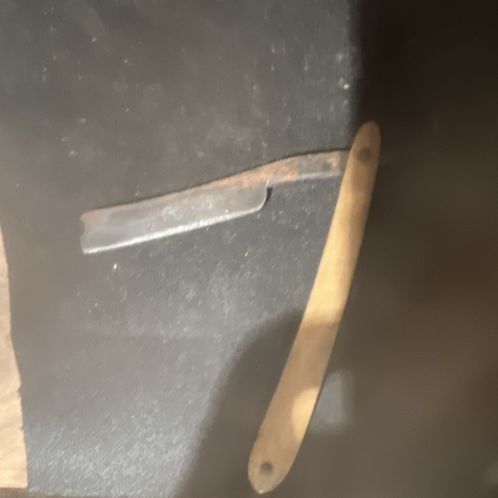 Vintage Collectible Straight Razor / read Description below