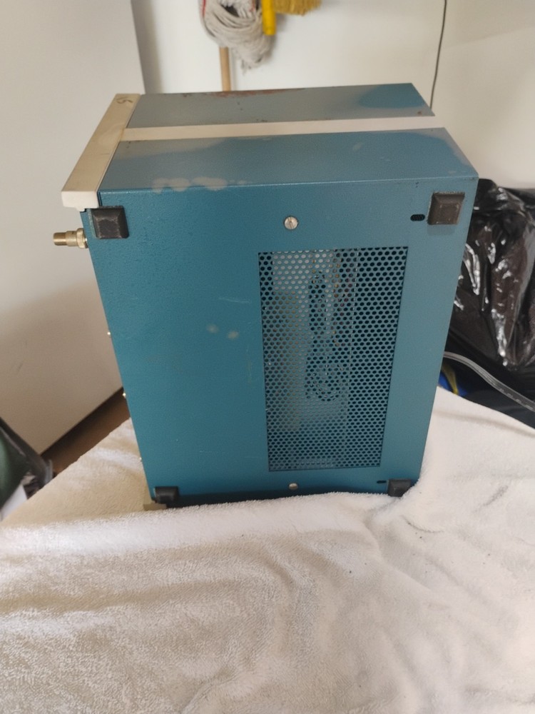 ECI 40500 Signal Generator - Powers On