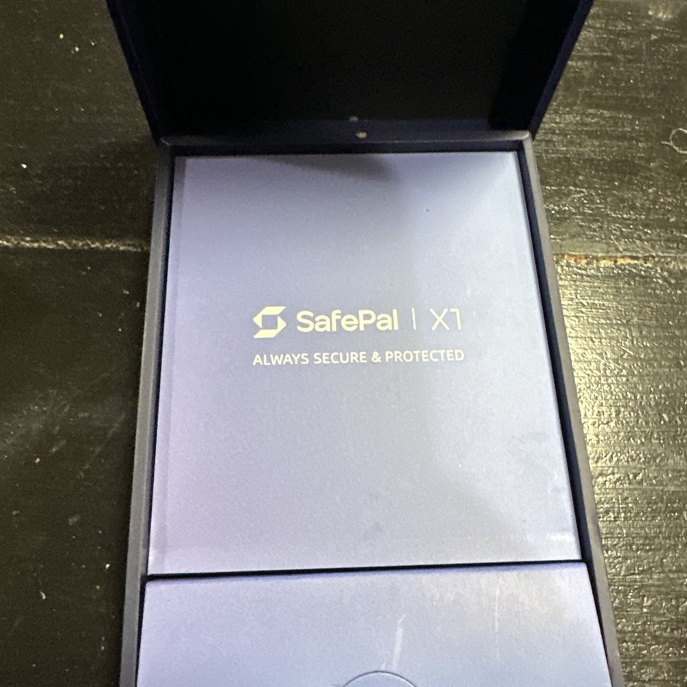 SafePal X1 cryptocurrency hardware wallet