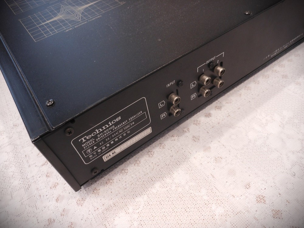 VERY NICE TECHNICS SH-9010 (E) PROFESSIONAL AUDIO EQUALIZER, WORKS BEAUTIFULLY!