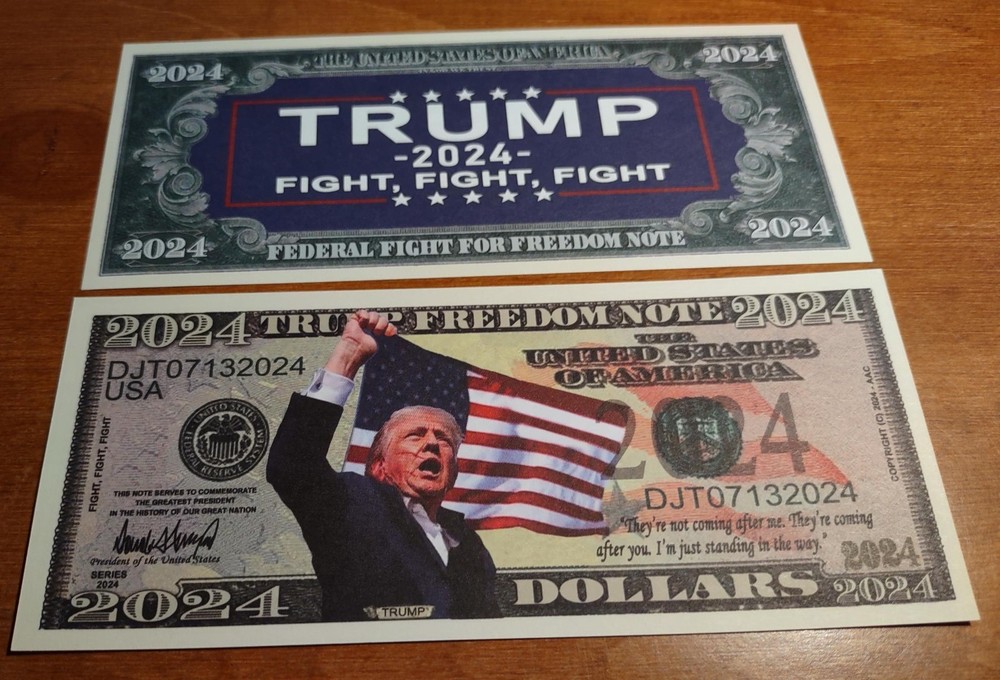 TRUMP $100 NOVELTY Bill. Sleeved.