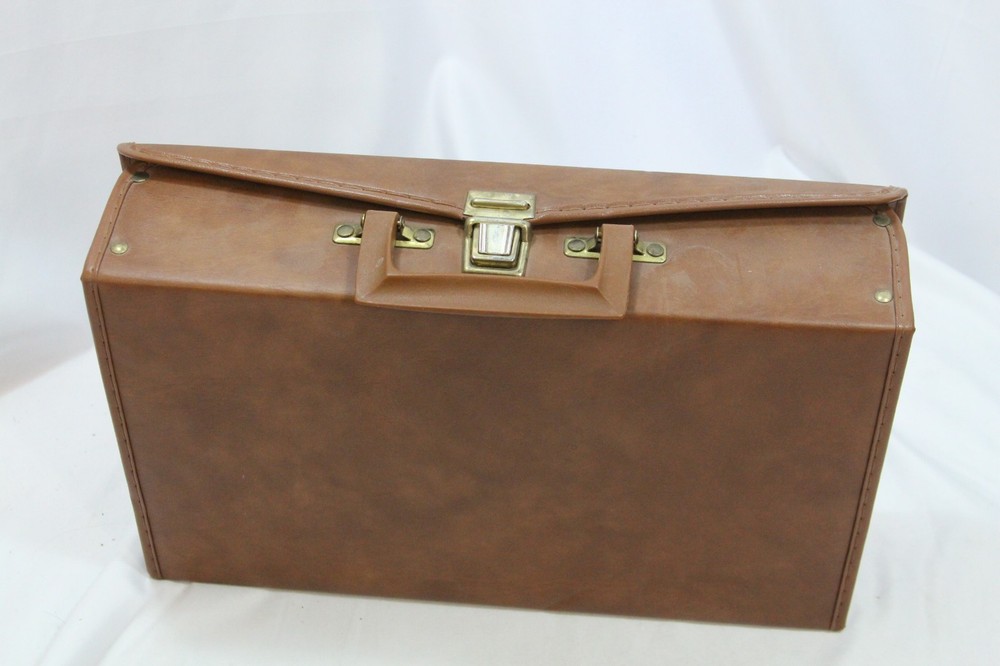 32 Cassette Storage Case Vinyl K