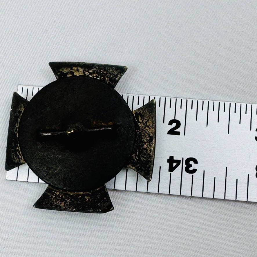 Imperial German WWI Iron Cross 1st Class 1914 Screwback Mounting