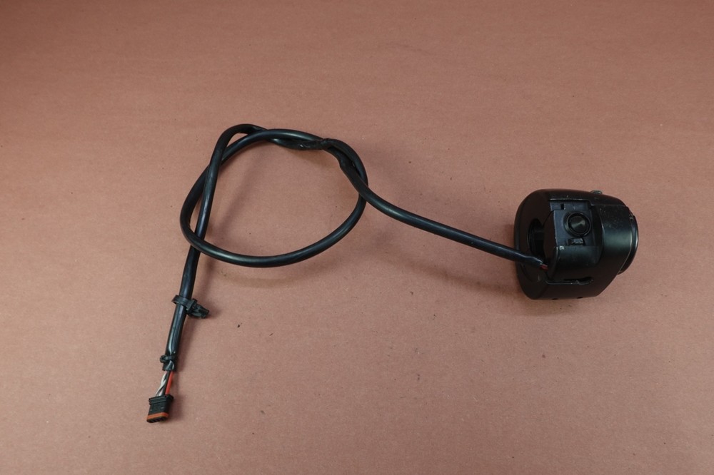 2012-2015 Harley Davidson FLD Switchback Classic LEFT CONTROL HEADLIGHT SWITCH