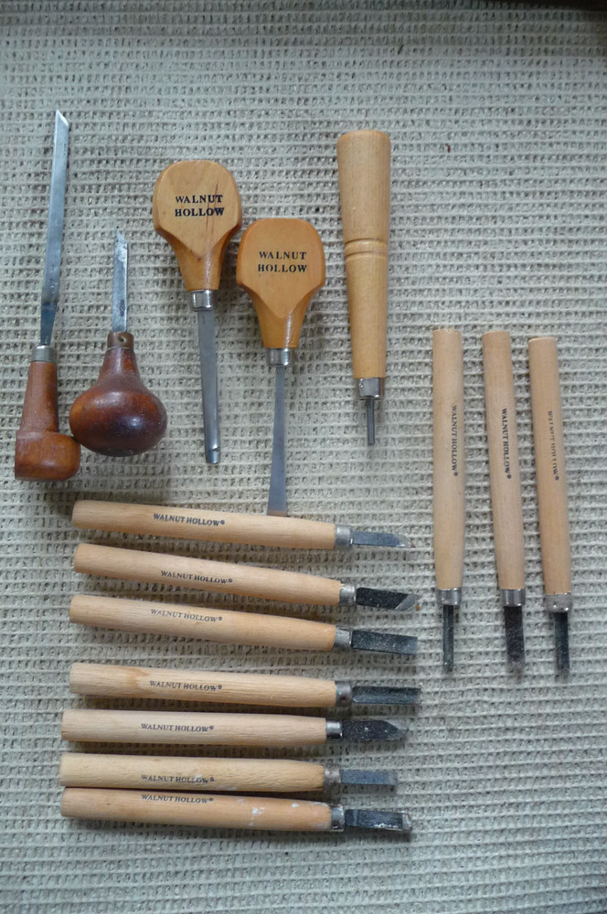 VINTAGE Lot of 15 WOOD CARVING TOOLS Gouges Chisels Knives