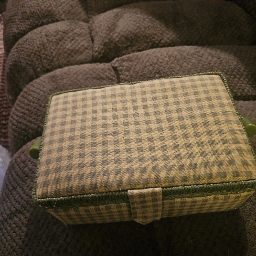 Vintage Plaid Sewing Box 10" x 8" Basket Hook And Loop Closure Sturdy