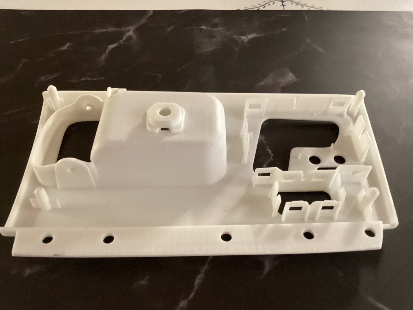 Lincoln Towncar 2003-2011 Left Front Door Handle Bezel Heat-Air-Memory W/OHandle