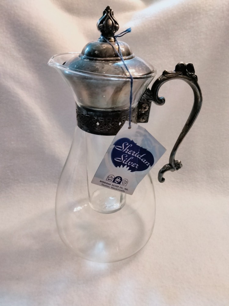 VTG Sheridan Silver “Pyrex” Glass Chill-It Pitcher With Tag
